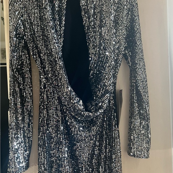 Bebe Sequin Back Cowl Dress Size M 100% Polyester - Picture 6 of 6